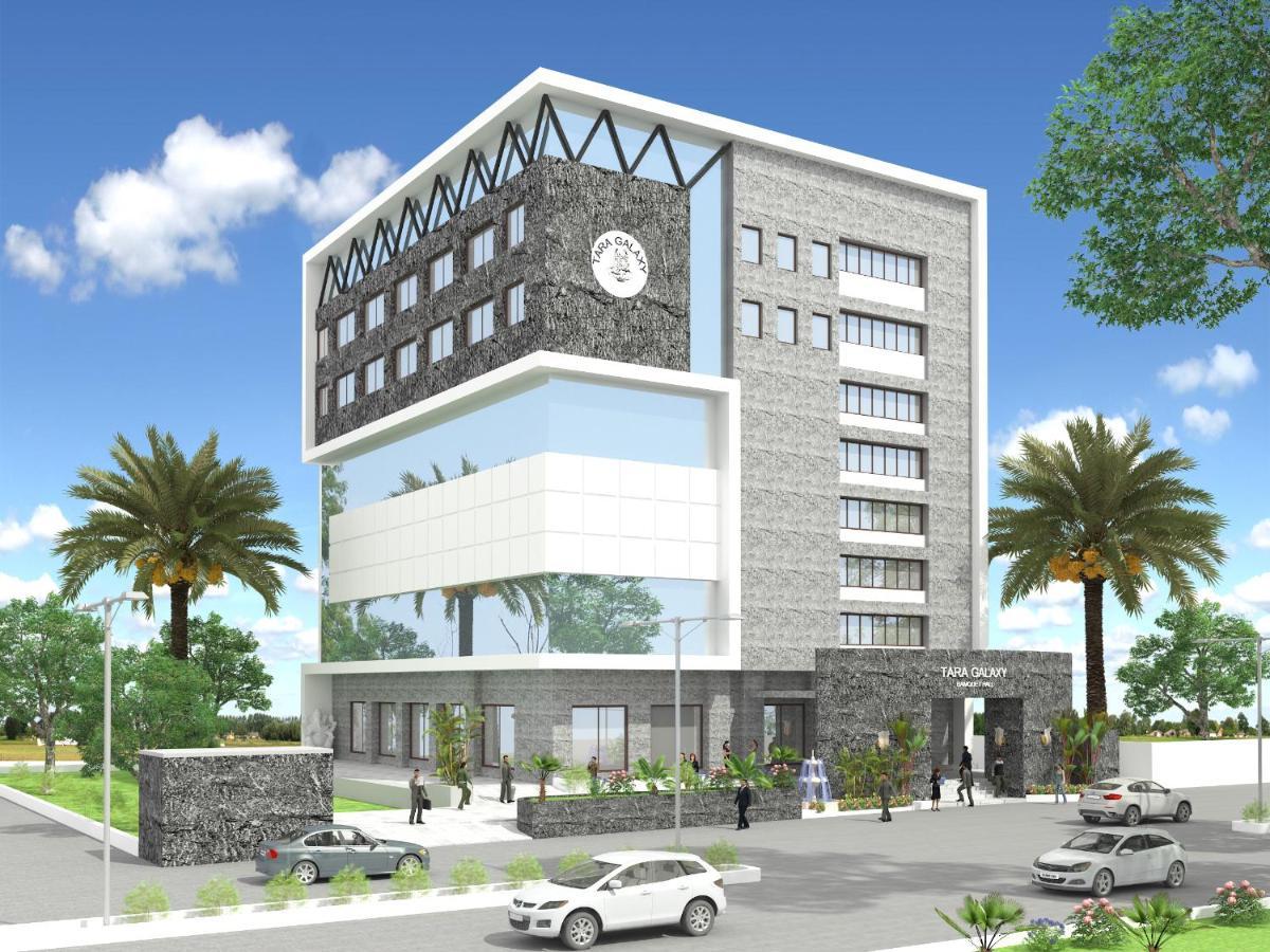 Tara Suns Hotell Vadodara Exteriör bild