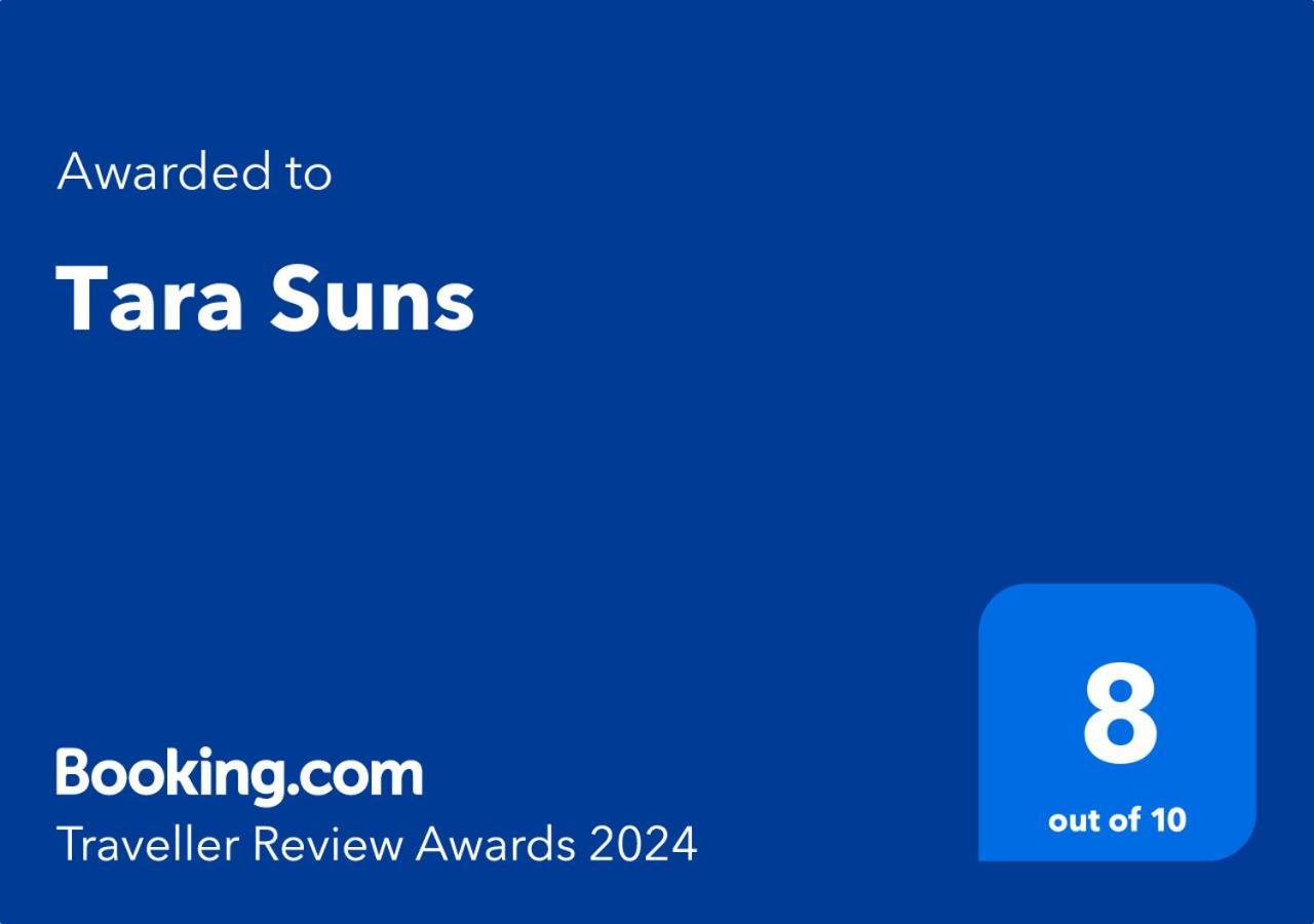 Tara Suns Hotell Vadodara Exteriör bild